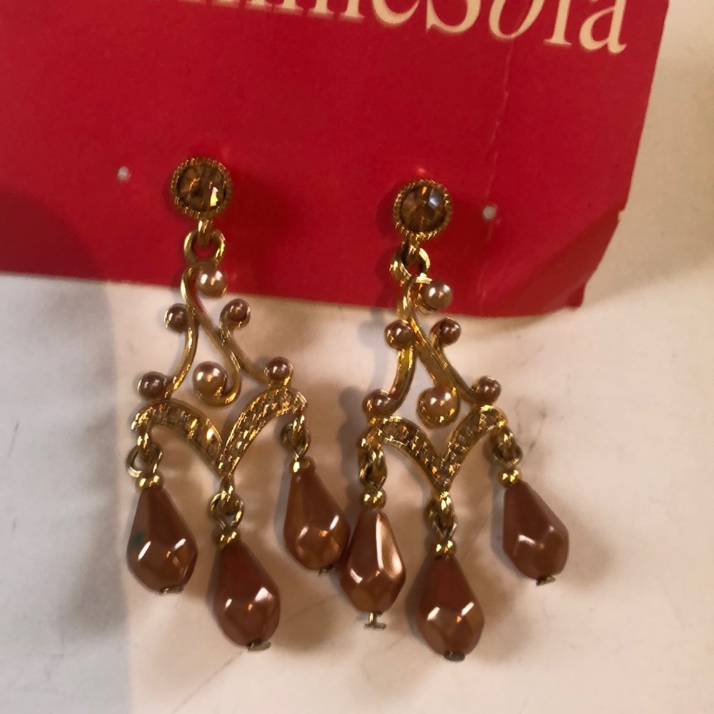 Chandelier earrings